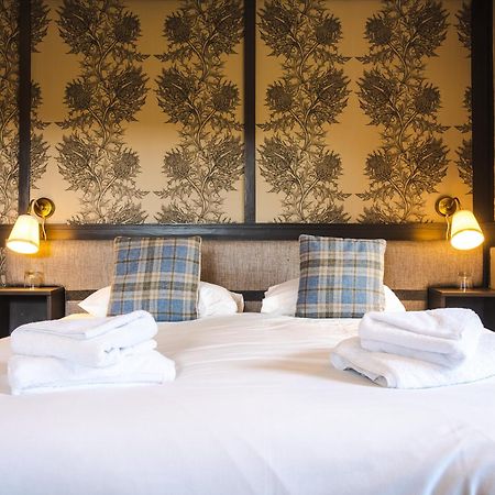 Traquair Arms Hotel Innerleithen Bagian luar foto