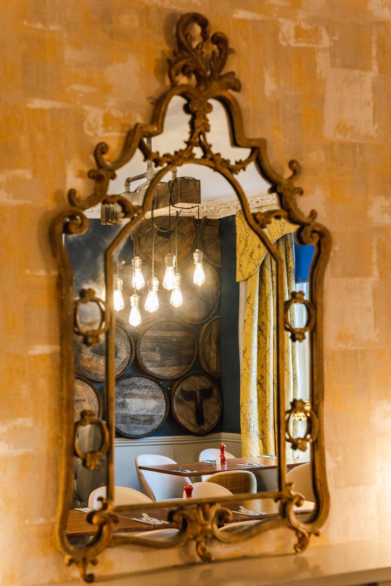 Traquair Arms Hotel Innerleithen Bagian luar foto