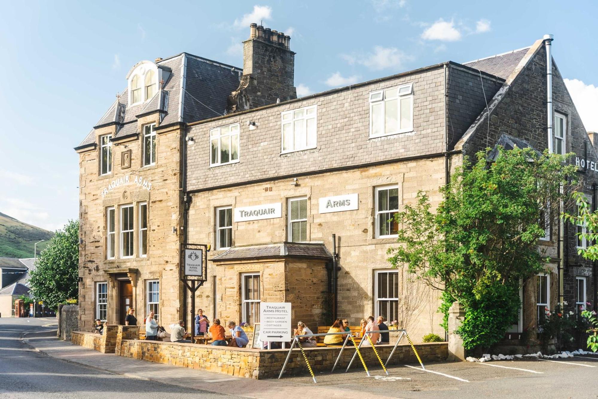 Traquair Arms Hotel Innerleithen Bagian luar foto